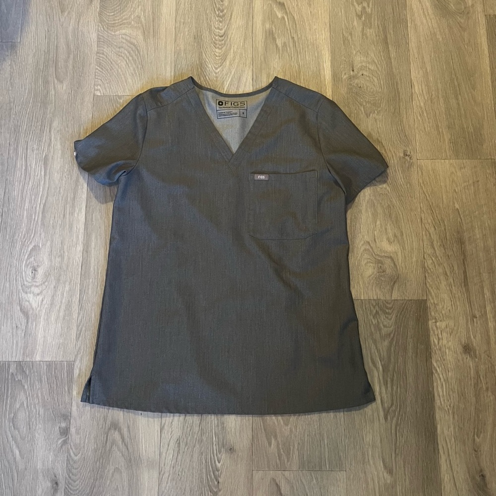Women’s Figs Catarina One-Pocket Scrub Top! In Graphite(Grey) Size Small!